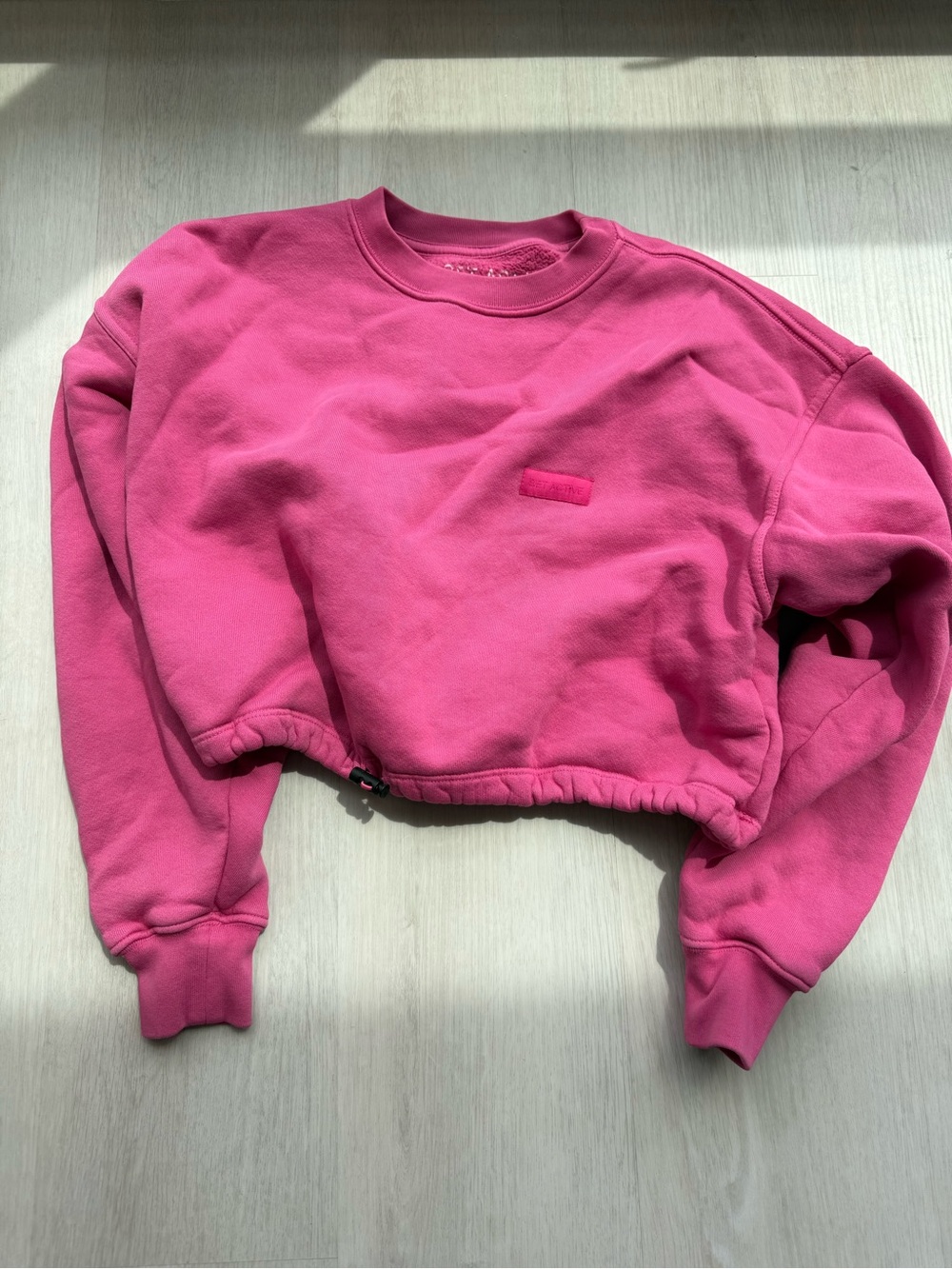 SET Active Cropped Crewneck Sweatshirt in Hot Pink